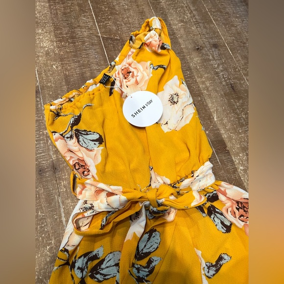 SHEIN VCAY Floral Print One Shoulder Belted Romper - Picture 6 of 11